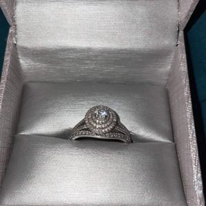 Wedding/engagement ring set. White Gold. Size 7